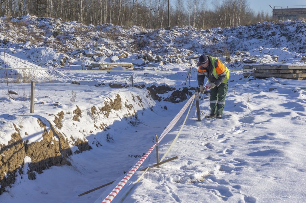 construction worker working in cold weather.